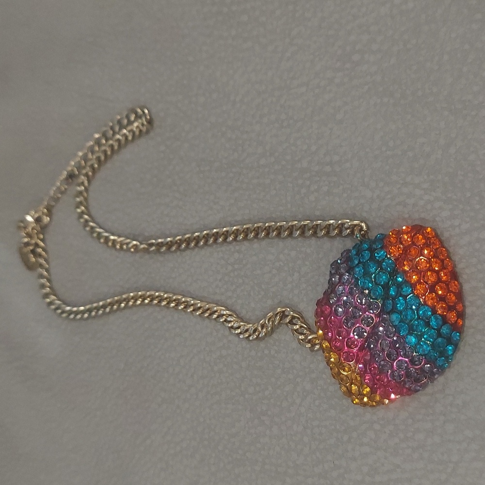 Betsey Johnson RAINBOW LIPS NECKLACE - Picture 8 of 8